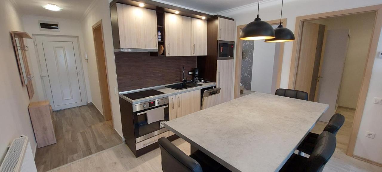 Laguna Beach Apartmanok ชิโอฟก ภายนอก รูปภาพ