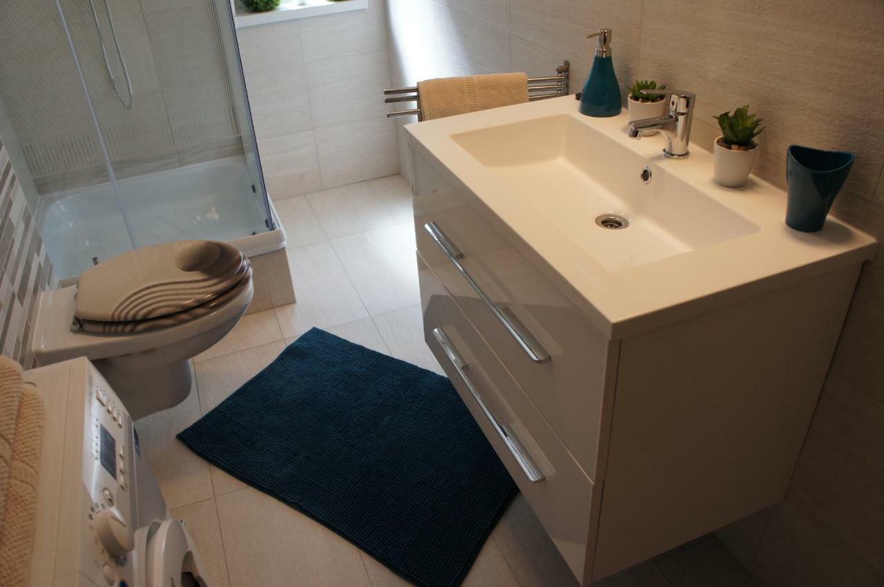 Laguna Beach Apartmanok ชิโอฟก ภายนอก รูปภาพ