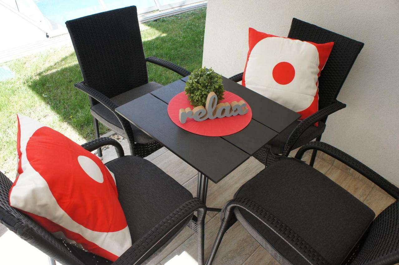 Laguna Beach Apartmanok ชิโอฟก ภายนอก รูปภาพ